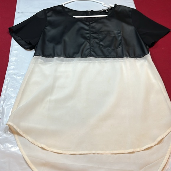 Black faux leather White chiffon TUNIC Hi Low Blouse Flowy Zip Back Pullover s/s - Picture 9 of 11